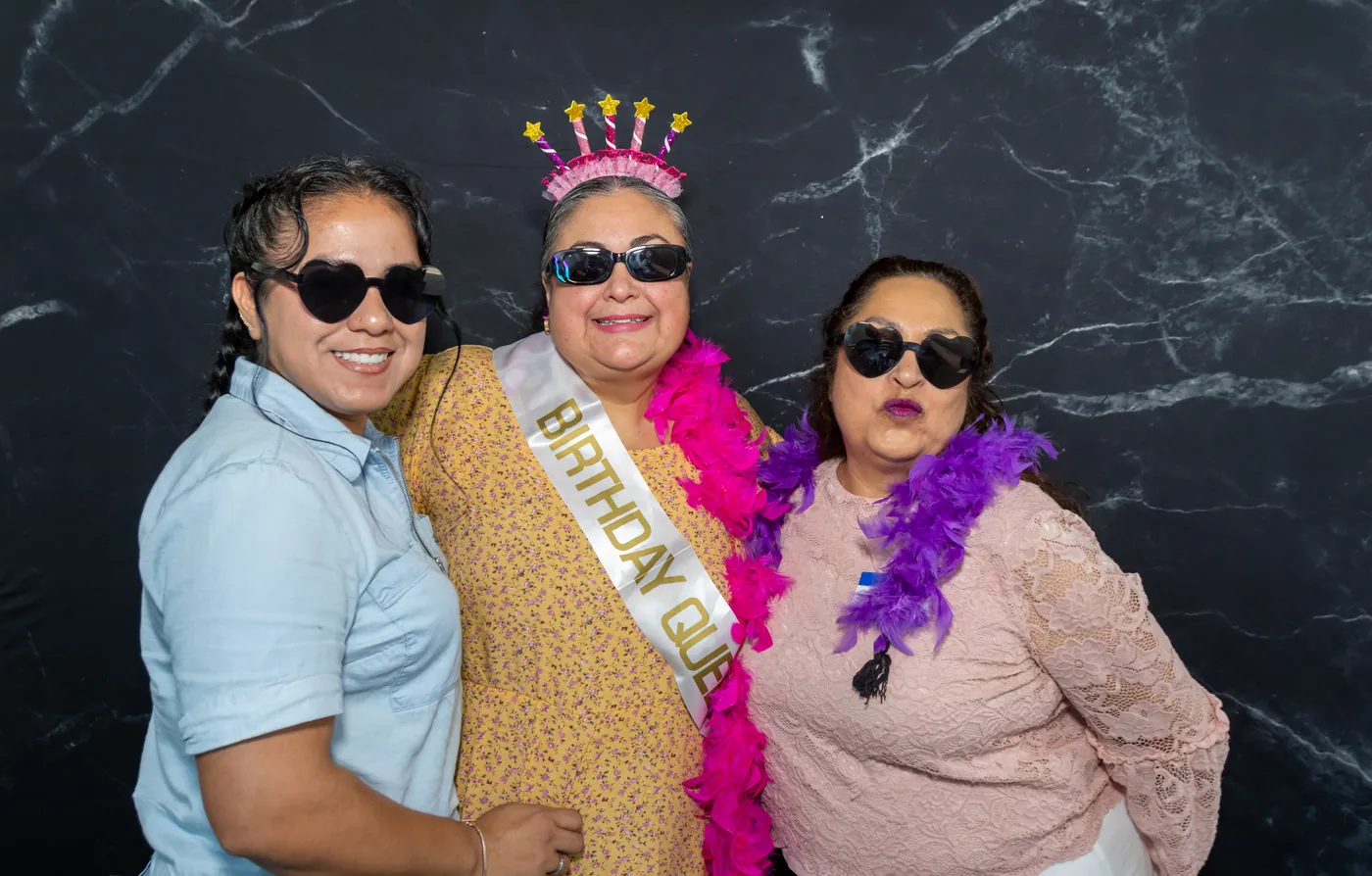 Ieinny Paredes, Claudia Baca, Raquel Leyva en el evento Mujer y Empresaria: Crecer con Claridad y Propósito de Historia de Éxitos Entre Amigas, Houston, mayo 2026