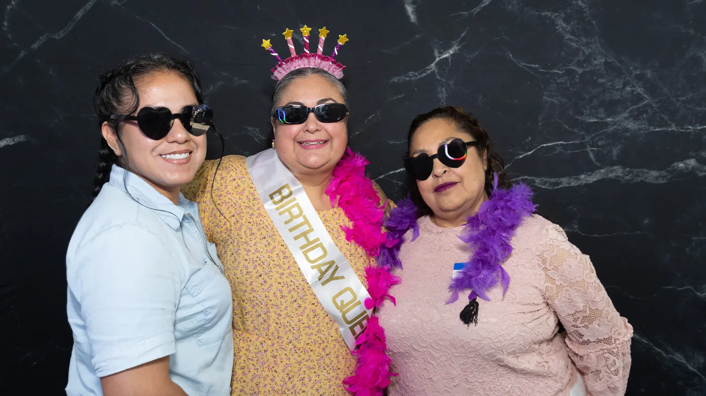 Ieinny Paredes, Claudia Baca, Raquel Leyva en el evento Mujer y Empresaria: Crecer con Claridad y Propósito de Historia de Éxitos Entre Amigas, Houston, mayo 2026