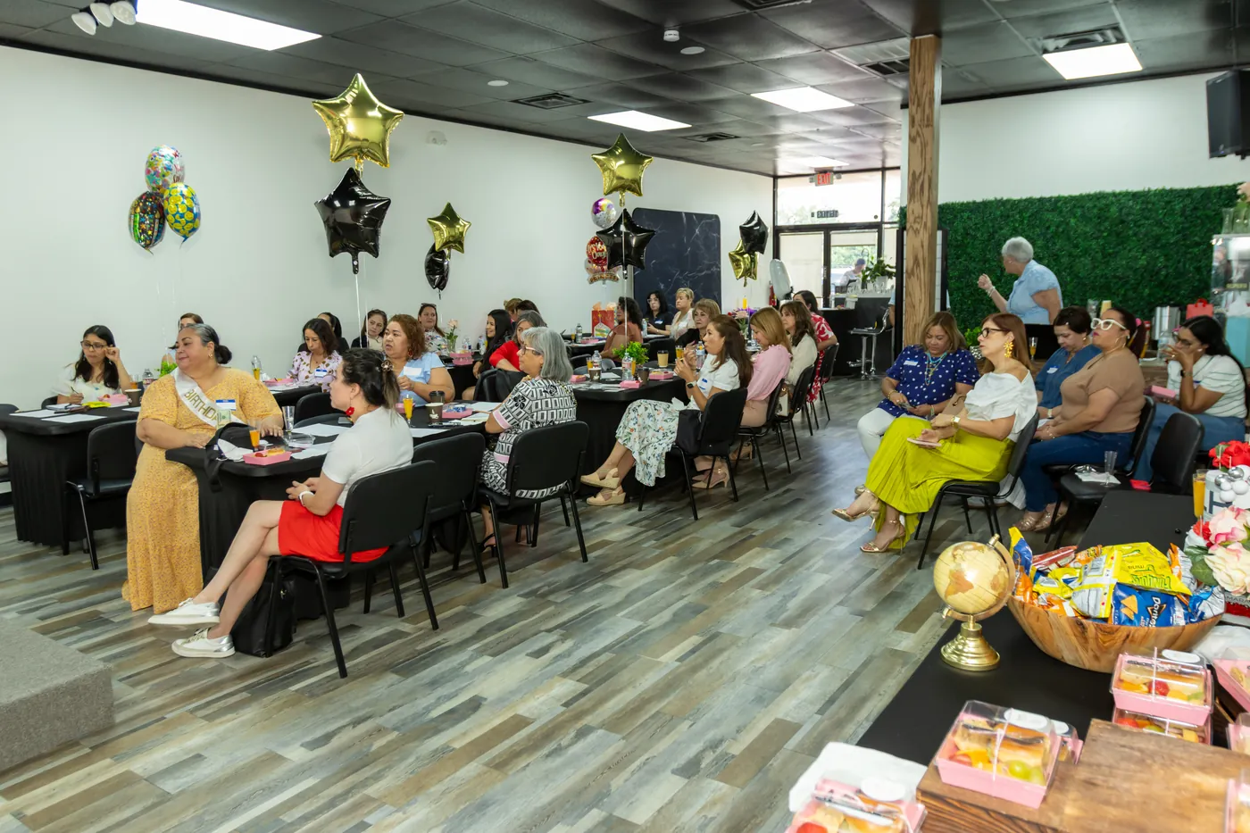 Evento Mujer y Empresaria: Crecer con Claridad y Propósito de Historia de Éxitos Entre Amigas en Houston, mayo 2026