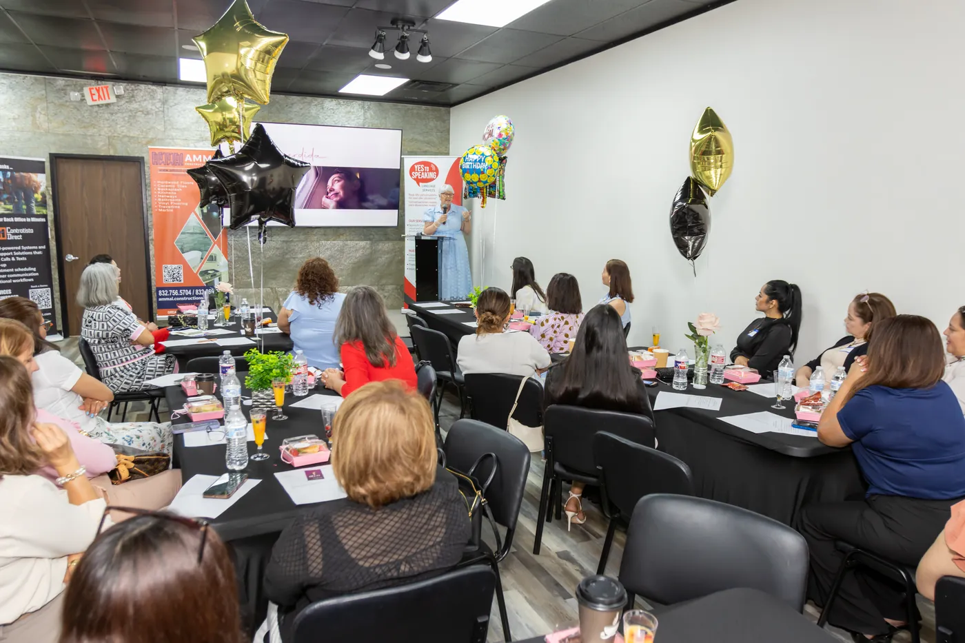 Evento Mujer y Empresaria: Crecer con Claridad y Propósito de Historia de Éxitos Entre Amigas en Houston, mayo 2026