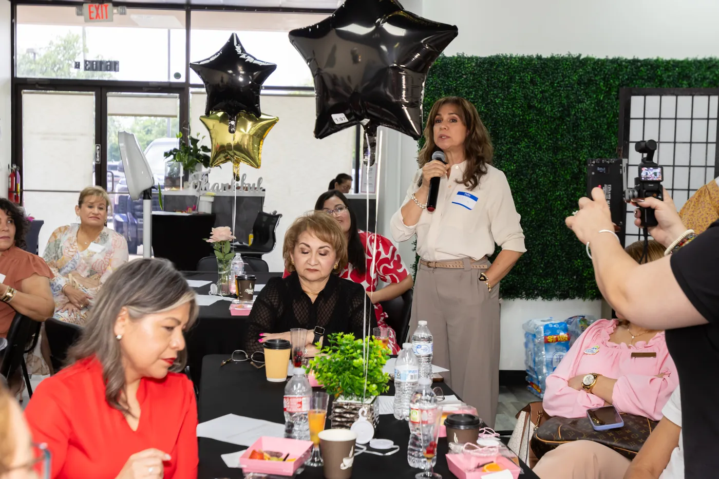 Evento Mujer y Empresaria: Crecer con Claridad y Propósito de Historia de Éxitos Entre Amigas en Houston, mayo 2026