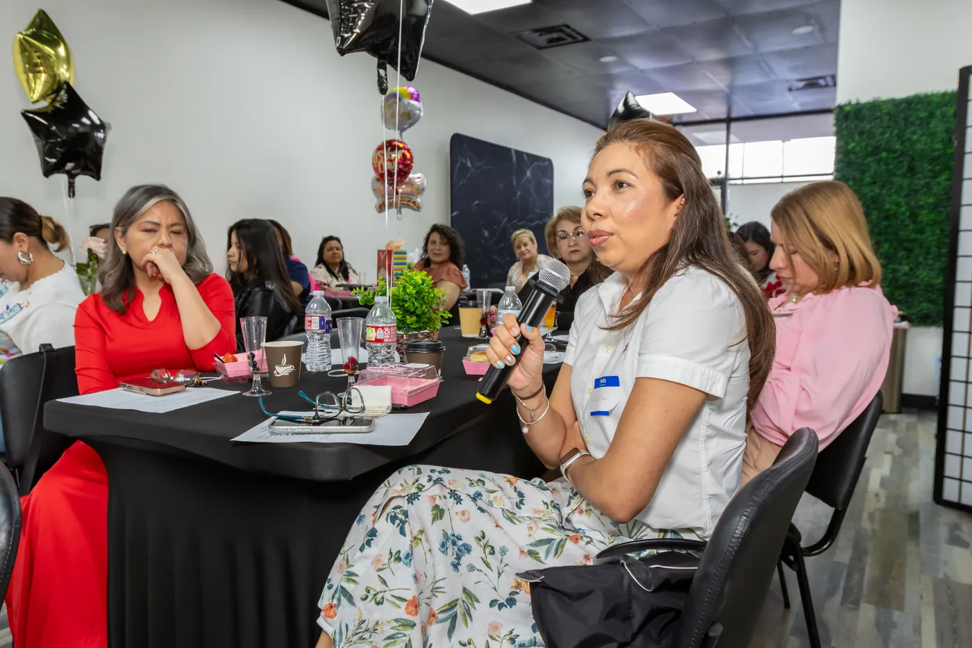 Evento Mujer y Empresaria: Crecer con Claridad y Propósito de Historia de Éxitos Entre Amigas en Houston, mayo 2026