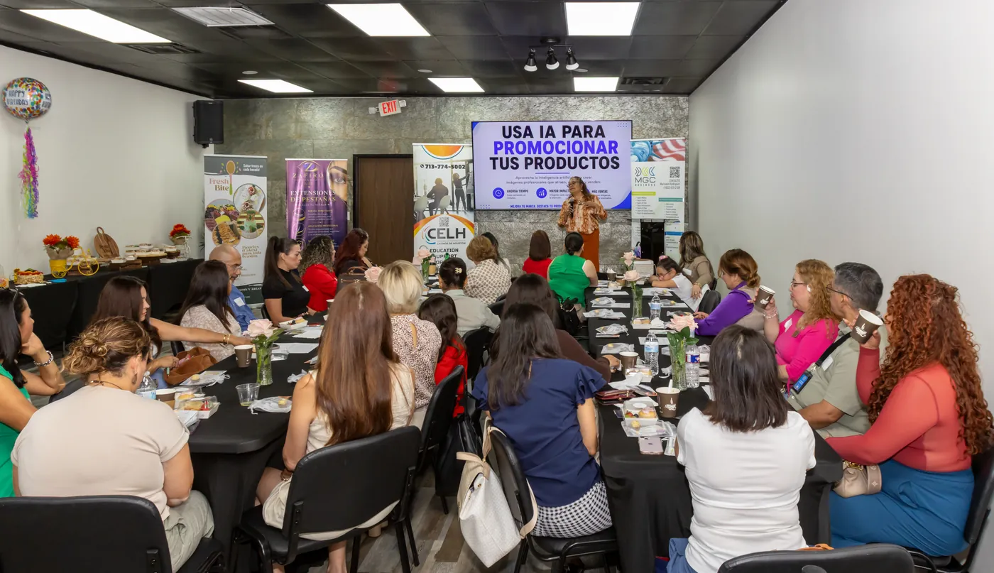 Evento De la Visión a la Acción de Historia de Éxitos Entre Amigas en Houston, junio 2026